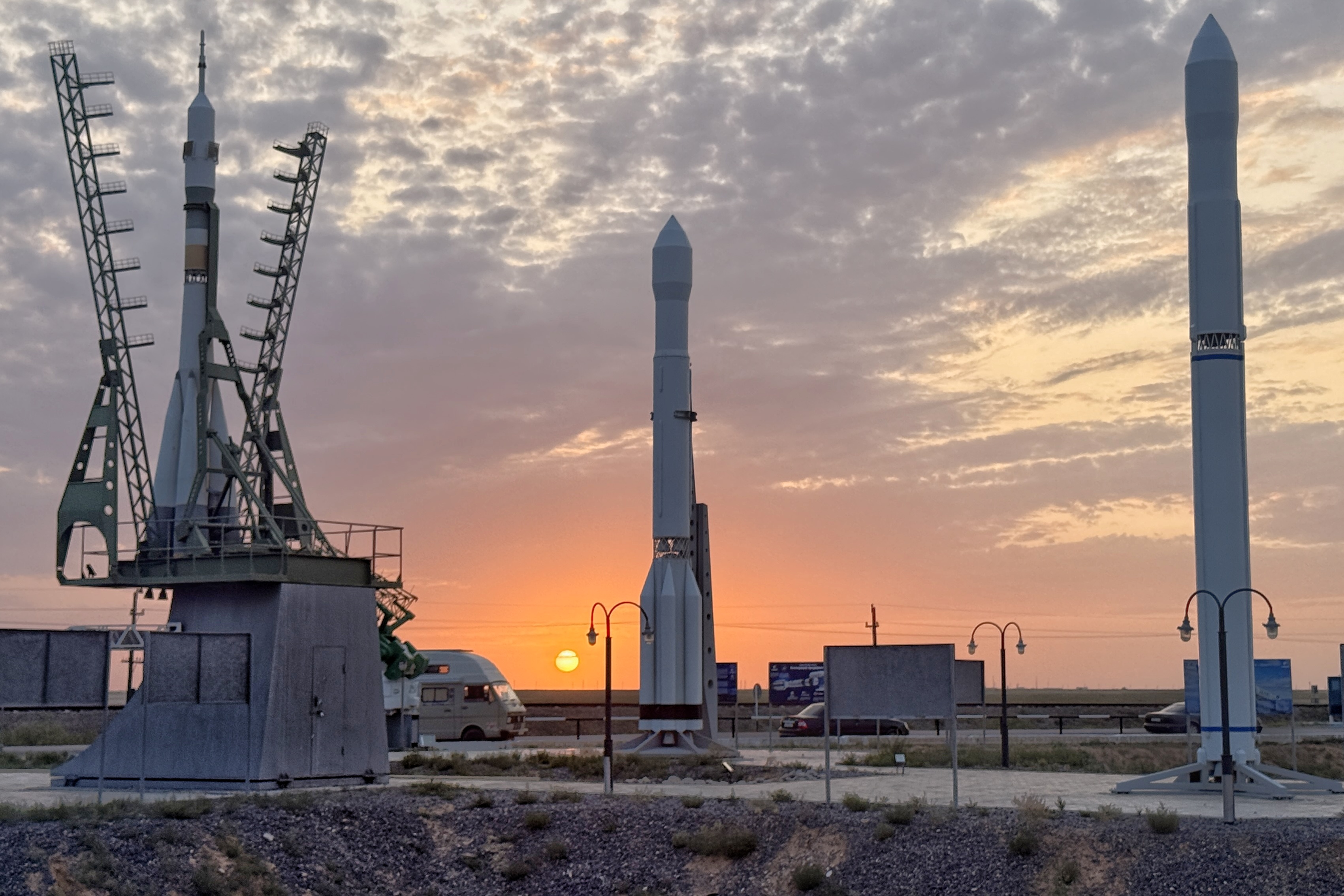 Fusées et installations du cosmodrome de Baïkonour